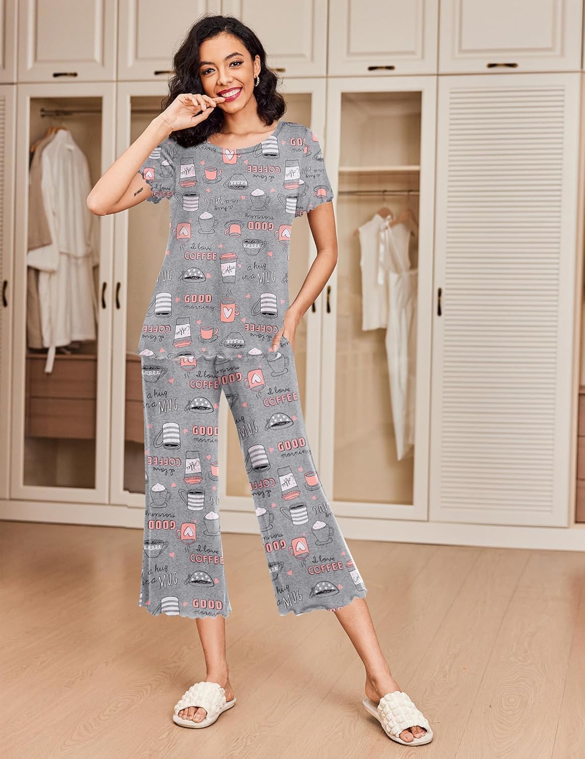 Gray graphic print short-sleeve pajama top and cropped wide-leg pants set