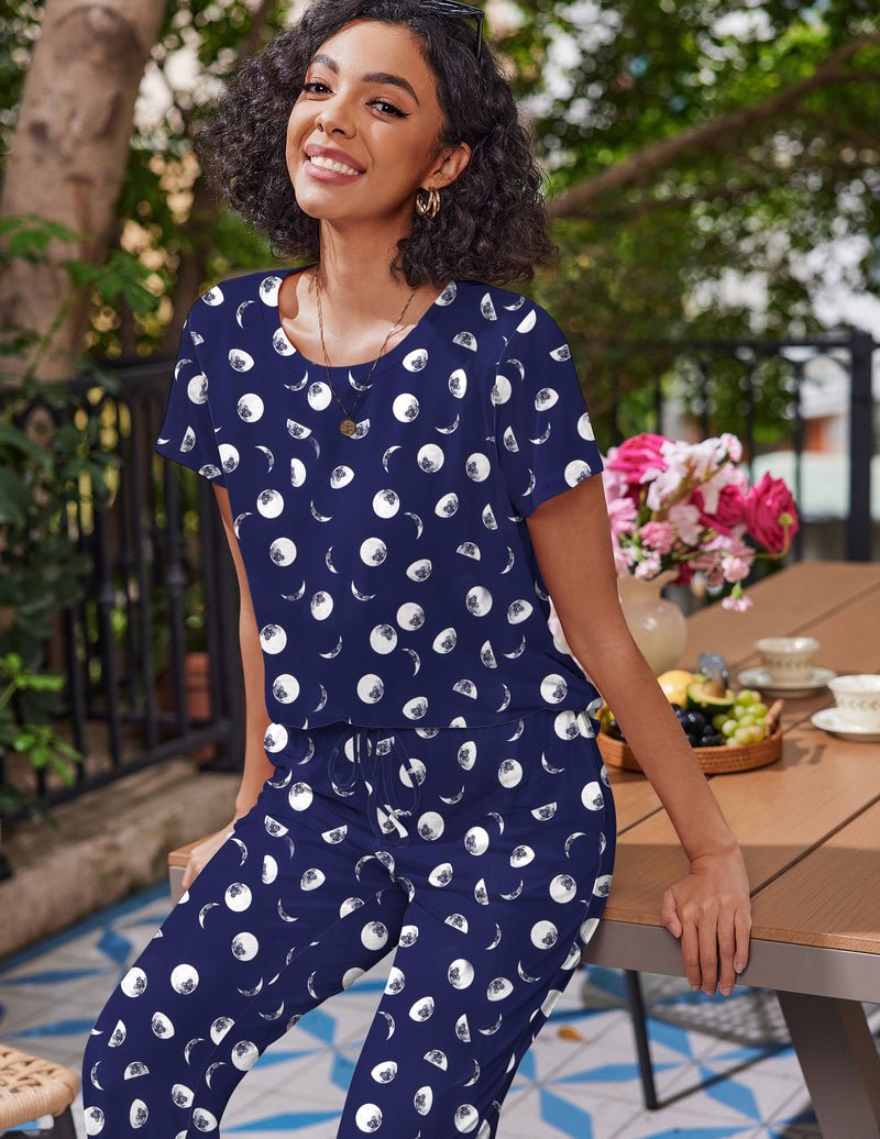 Navy moon-pattern pajama set, short-sleeve top and long pants with drawstring