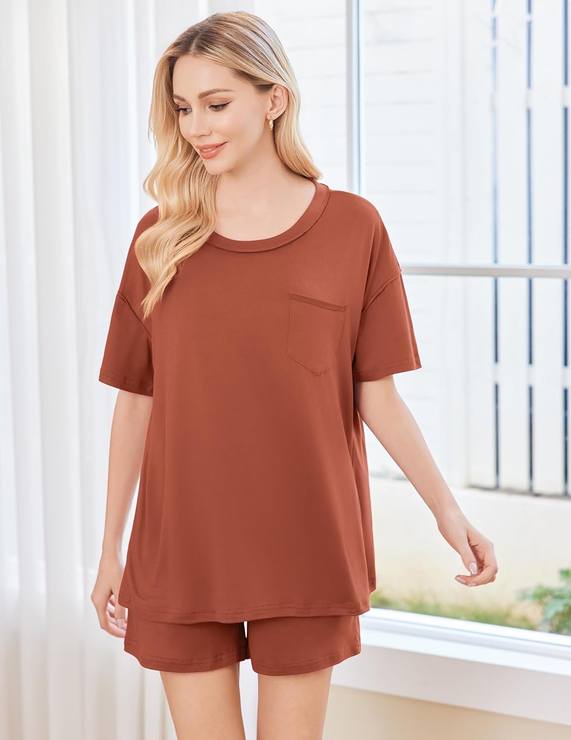 Clay 2-piece pajama set: short-sleeve top with pocket and matching shorts