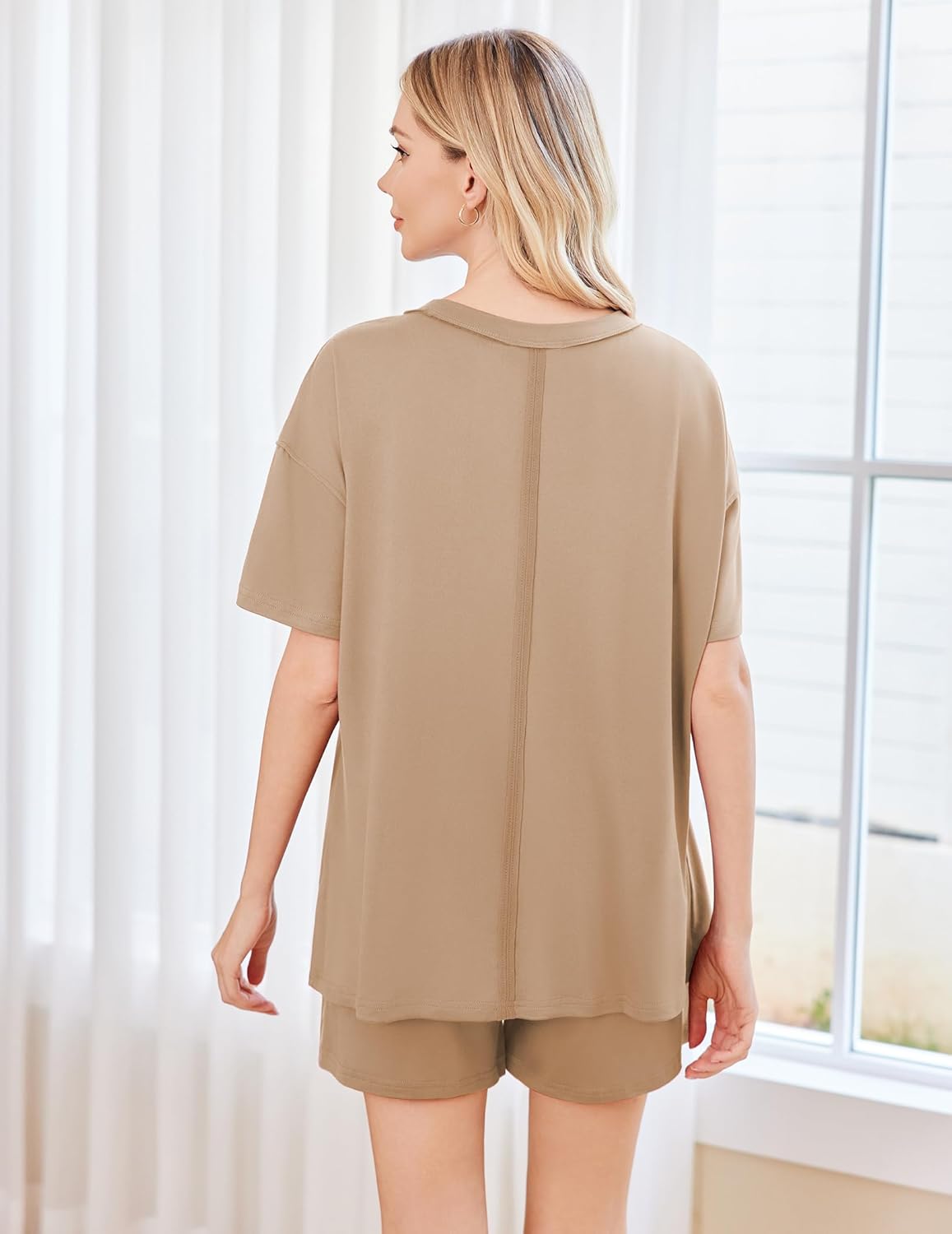 Khaki 2-teiliges Pyjama-Set: Rückansicht, kurzärmeliges Shirt, kurze Shorts