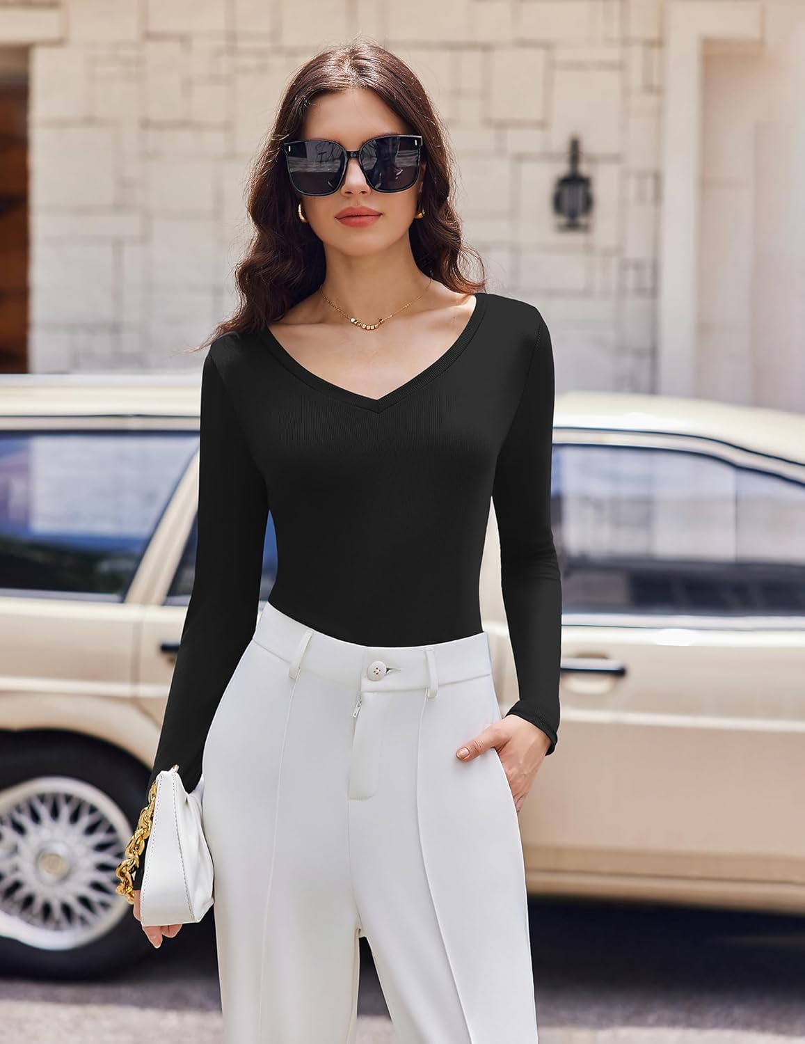 Slim-fit long sleeve V-neck ribbed top, black