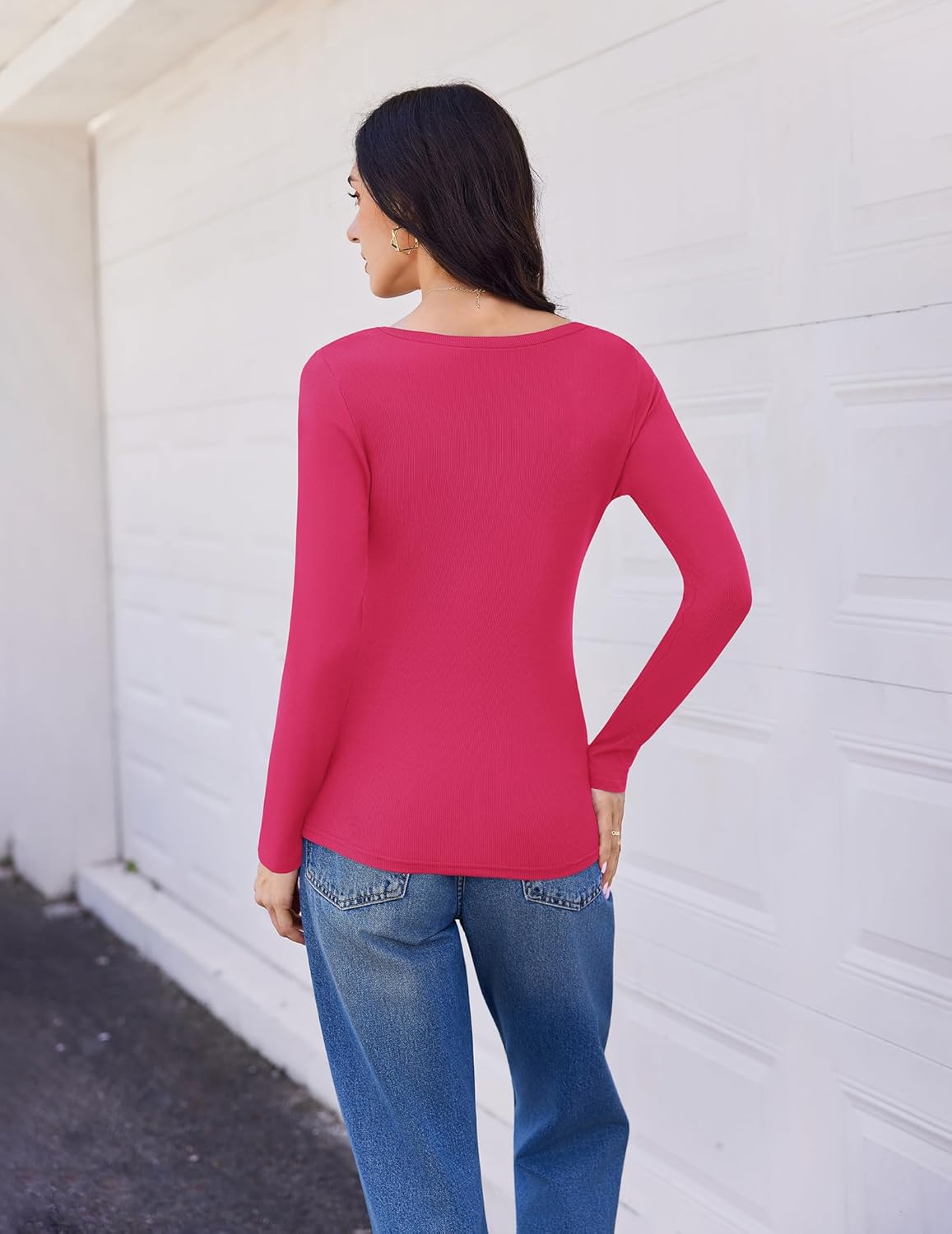 Rückansicht Longsleeve mit V-Ausschnitt, gerippte Slim-Fit in Rosarot