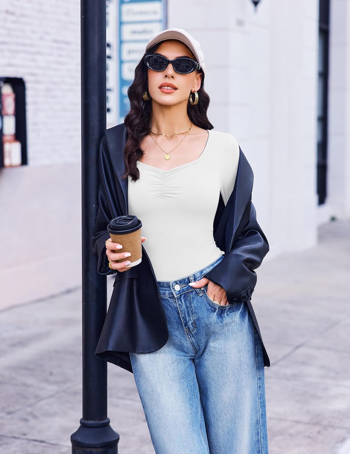 Fitted long-sleeve sweetheart top, white with ruched front