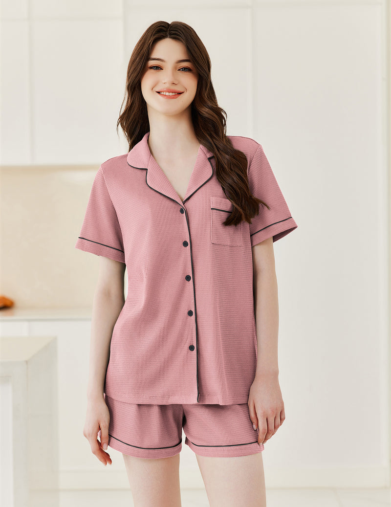 AMY008216_MR