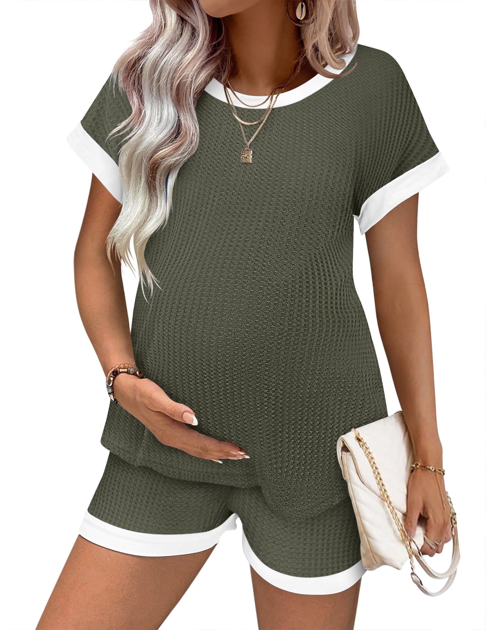 Olivegrünes Umstands-Pyjama-Set: kurzärmeliges Top & Shorts mit Waffelstruktur