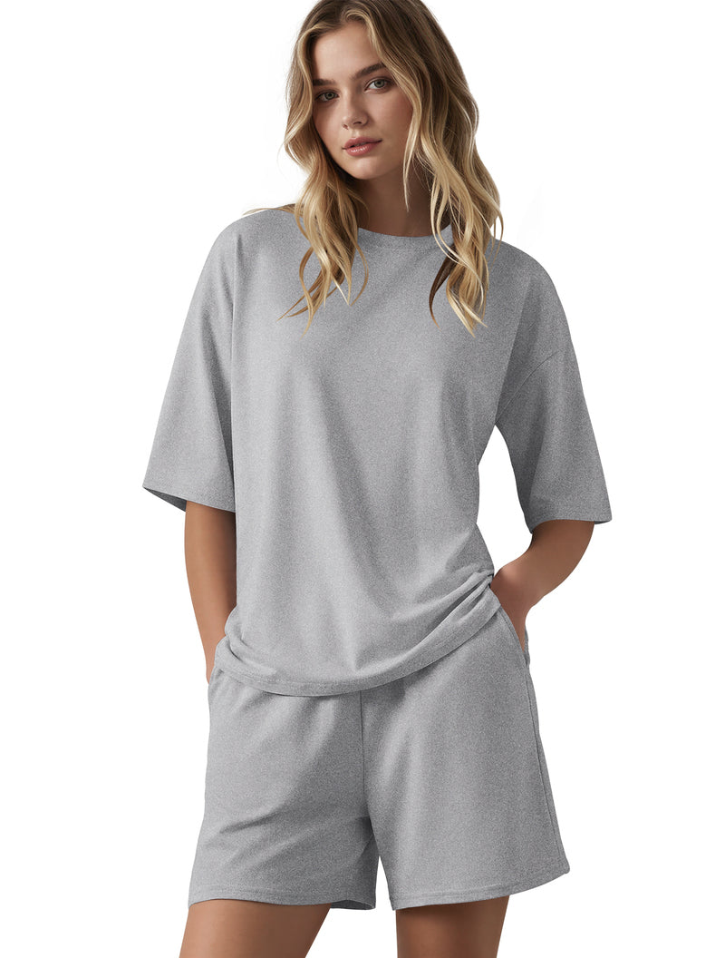 Oversized lounge set in light gray: oversized T-shirt with matching casual shorts