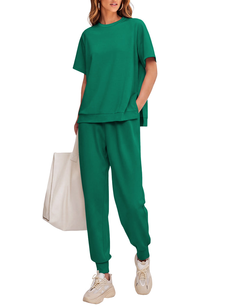 Deep green 2-piece lounge set with short-sleeve top and jogger pants