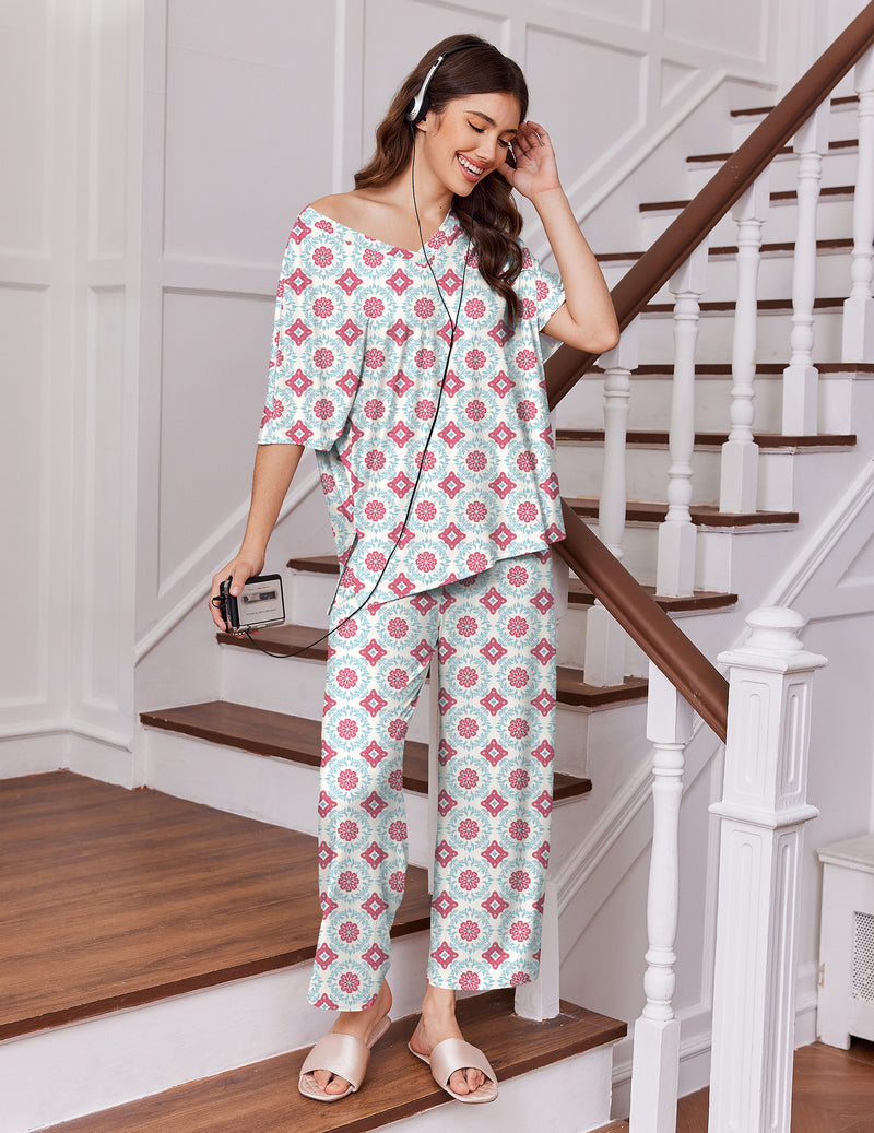 Mint green geometric short-sleeve pajama set with matching long pants