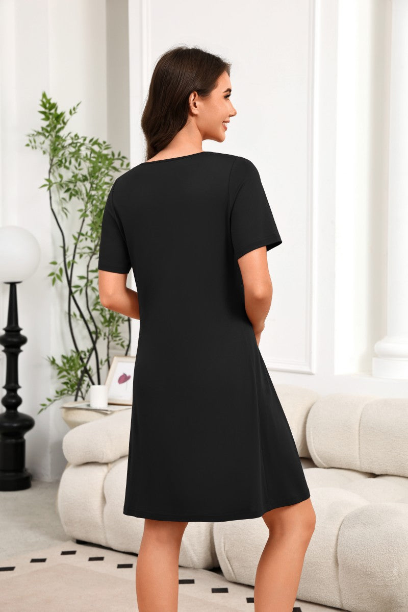 Women¡¯s V-neck house dress in black, short sleeves, button-front with back view