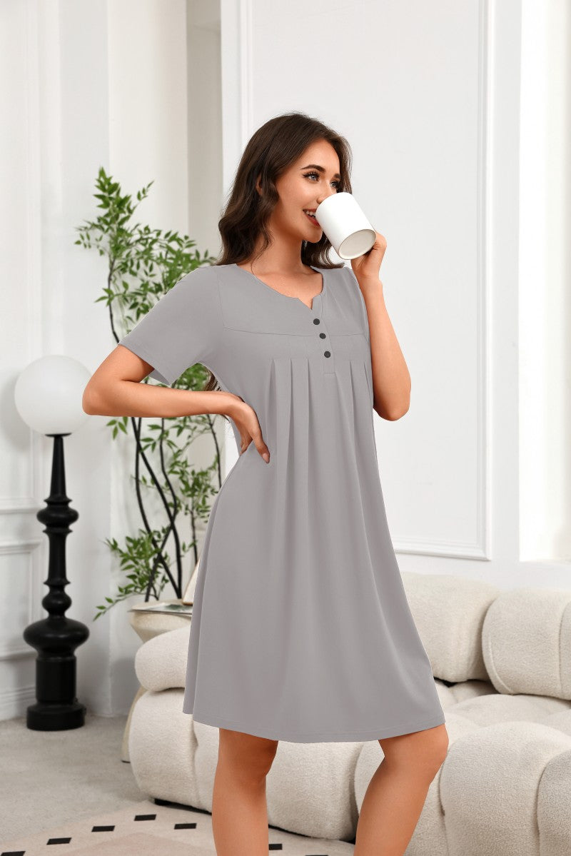 Women¡¯s gray short-sleeve house dress with V-neck button front and pleated bodice