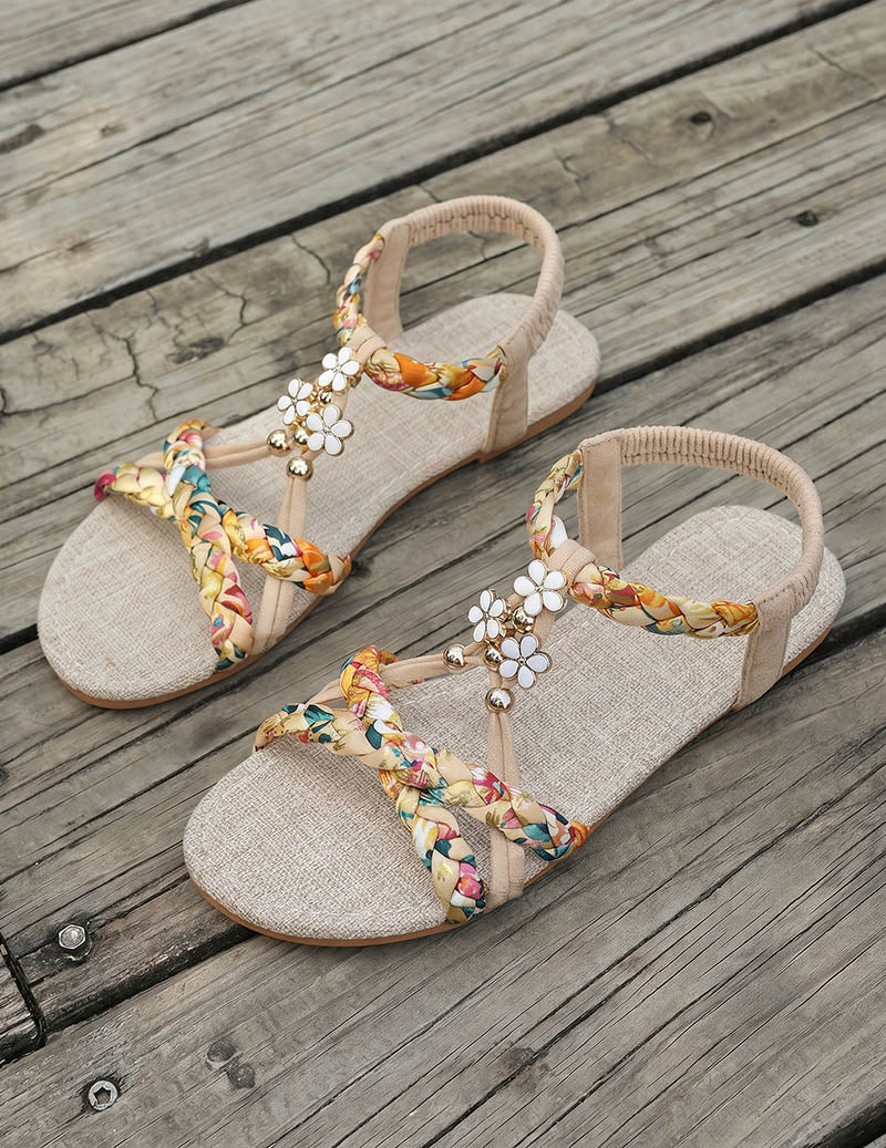 Ekouaer Bohemian Braided Flat Sandals Floral Charm Open Toe Beach Sandals - Beige White