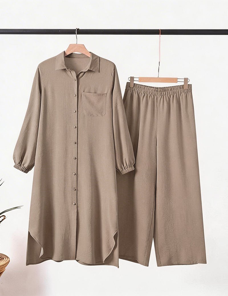 Khaki 2-teiliges Set zum Aufhängen: Tunika mit Knöpfen und weite Hose