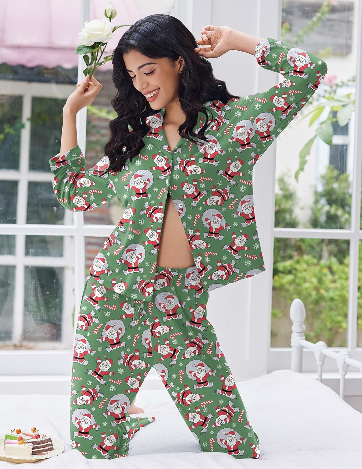 Pyjama mit Knopfleiste, grünes Santa-Muster, lockere lange Hose im zweitenil. Set