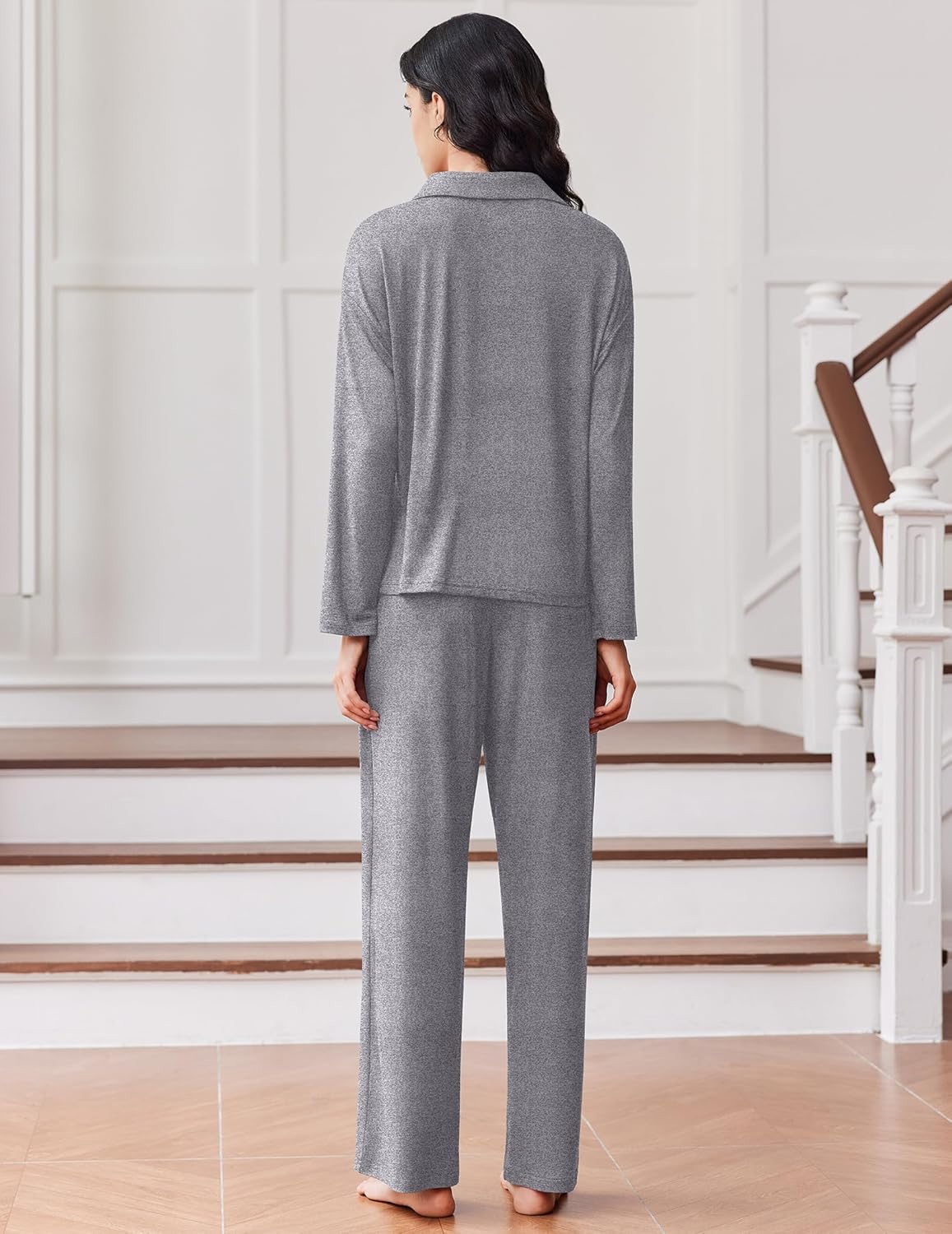 Zweiteiliges Pyjama-Set, hellgrau meliert, Rückansicht mit langen Ärmeln und Beinen