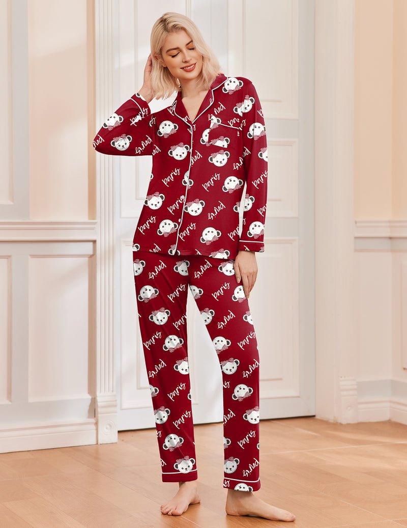 Rotes Pyjama-Set mit durchgehendem Bärenkopf-Muster und langer Hose, Knopfleiste
