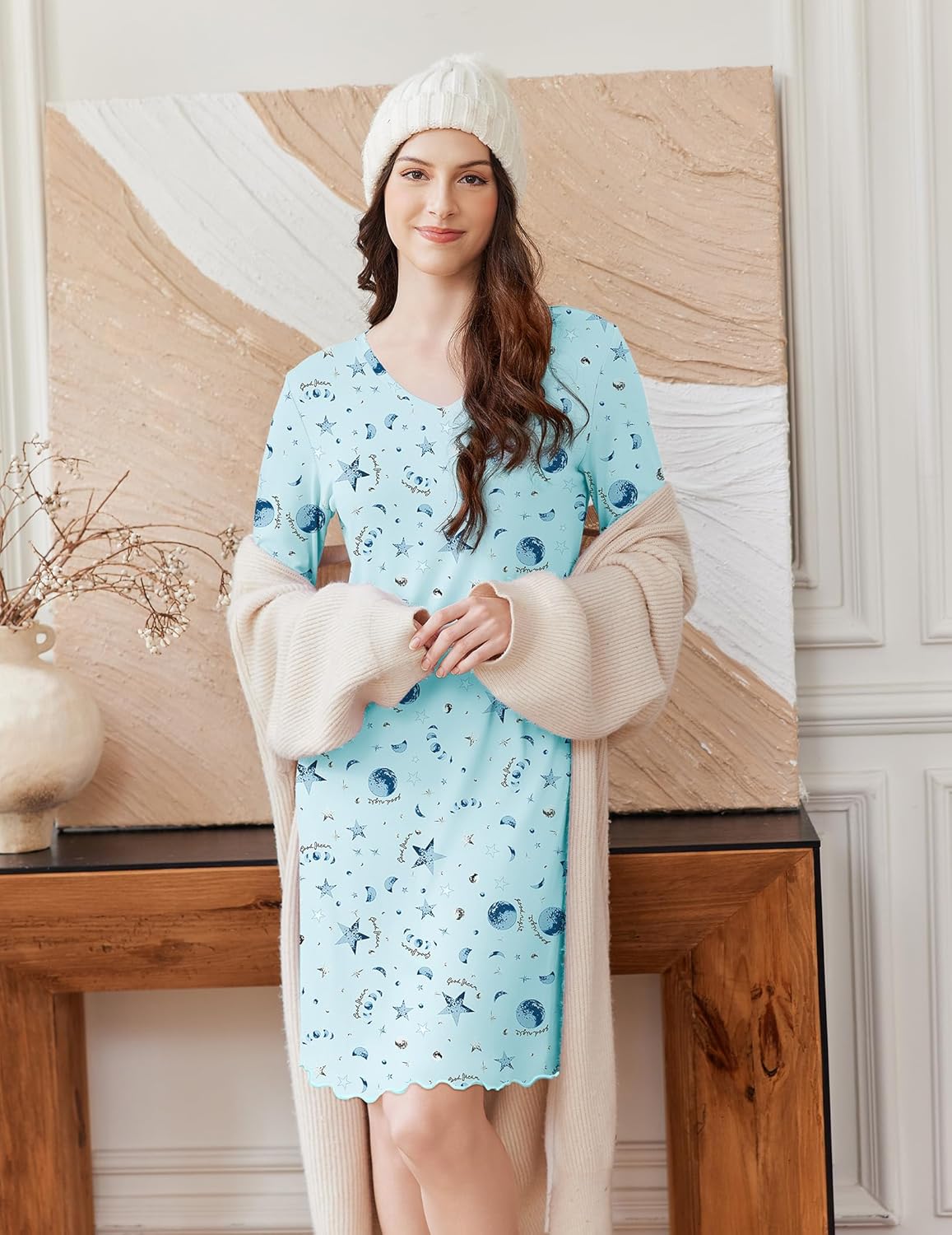 Cotton nightgown, long sleeve, light blue with star-and-planet pattern, scalloped hem