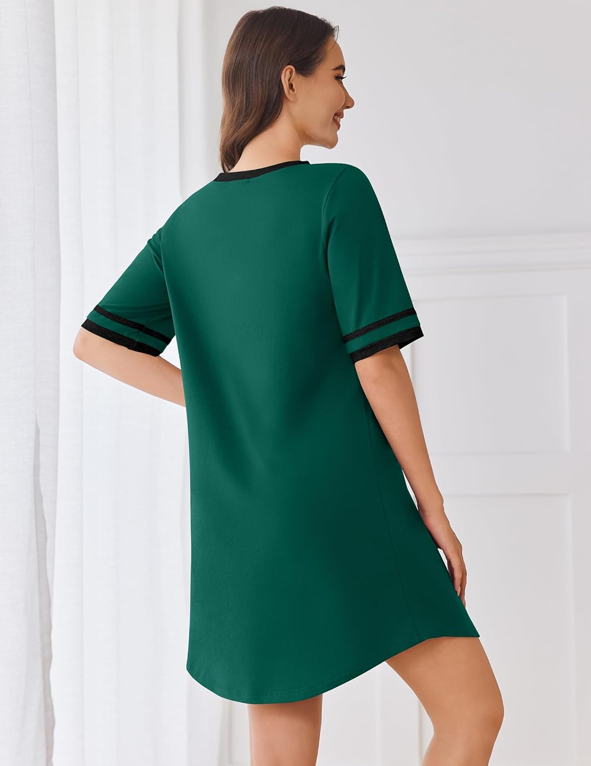 Baumwollschlafkleid hinten, grün, kurzarm, kontrastfarbene Bündchenstreifen