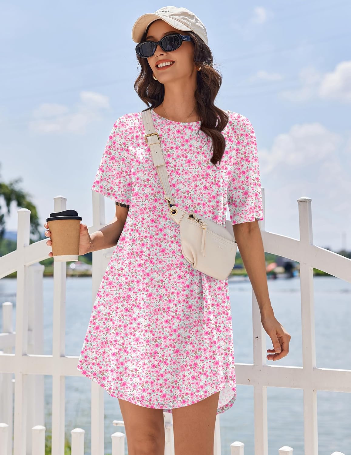 Pinkes Baumwoll-Nachthemd mit Blumenmuster, Kurzarm, Rundhalsausschnitt, figurbetont