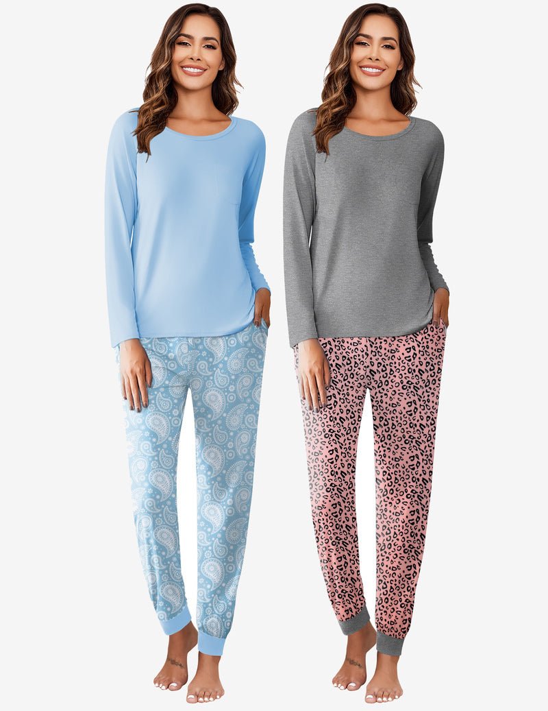 2-teiliger Pyjama: hellblaues Oberteil, hellblaue Hose mit Paisley-Muster