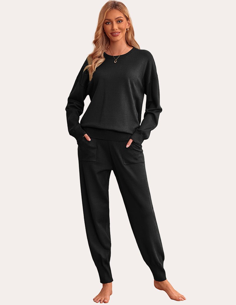 Schwarzes Strick-Pyjama-Set: Langarmshirt, Jogginghose mit Taschen