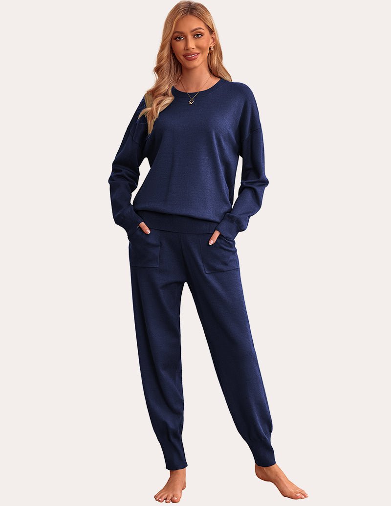 Dunkelblaues Strick-Pyjama-Set: Langarmshirt, Jogginghose mit Taschen