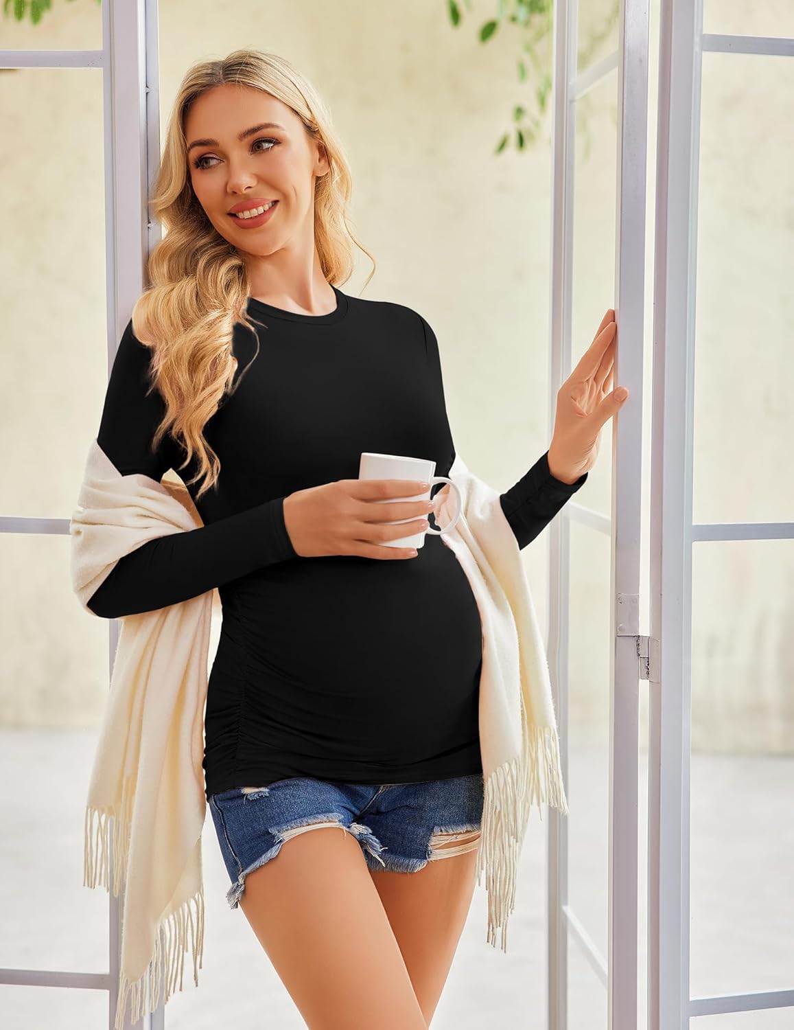 Long sleeve maternity shirt, black crew neck with ruched side