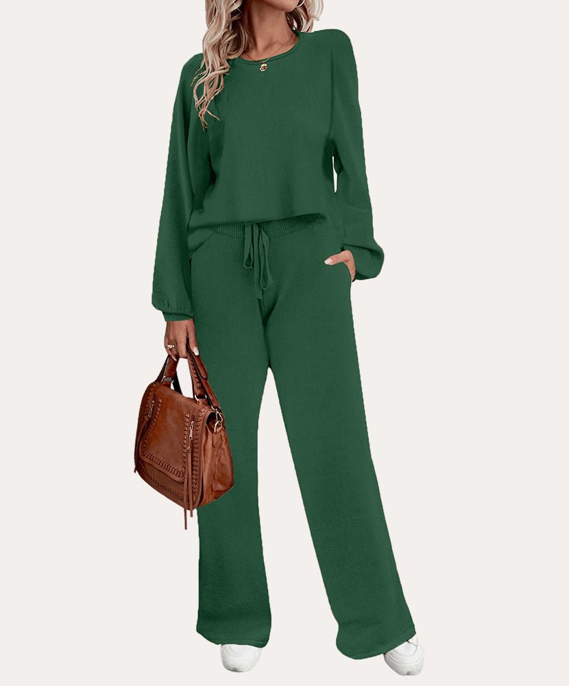 Cozy knit pajama set in green: long-sleeve top with drawstring wide-leg pants