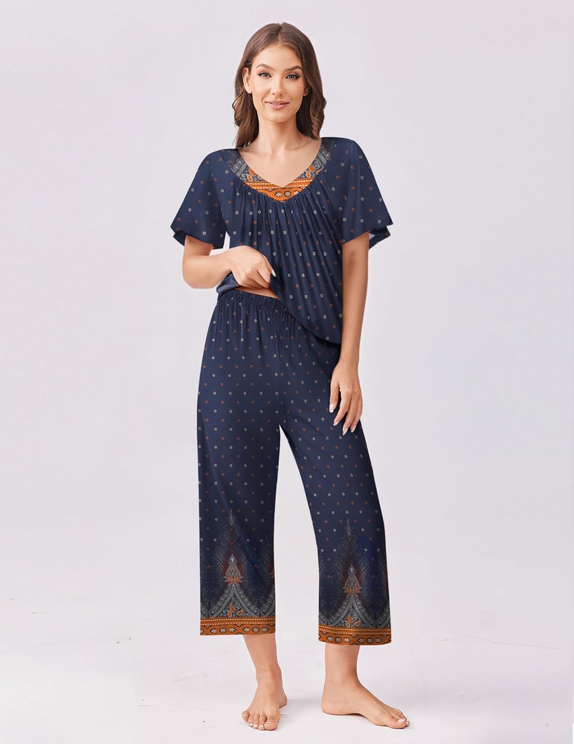 Floral capri pajama set with short sleeves, navy dotted print and decorative border hem