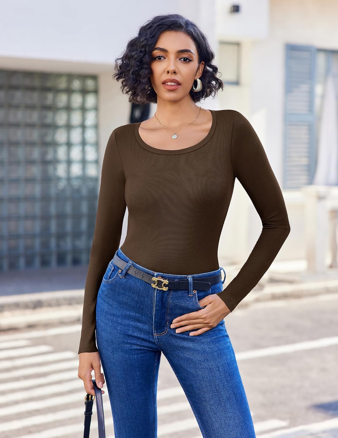 Ekouaer Camiseta de manga larga acanalada con cuello barco, color kaki