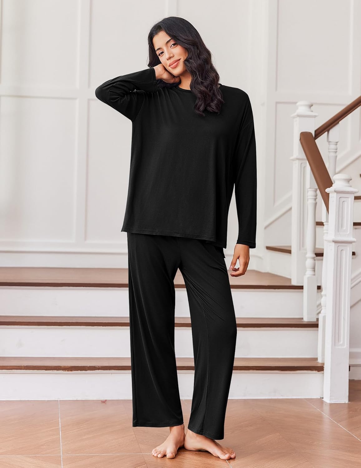 Lounge set with long-sleeve top and matching pants, black