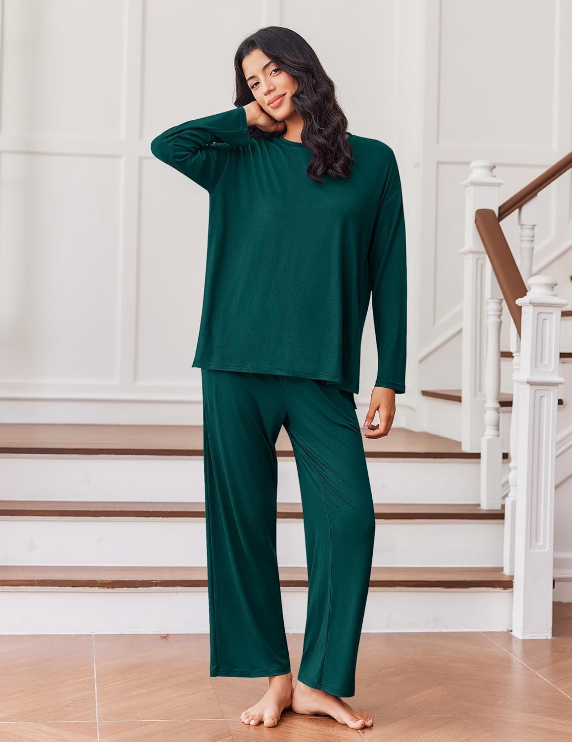 Lounge pajama set with long-sleeve top and wide-leg pants in green