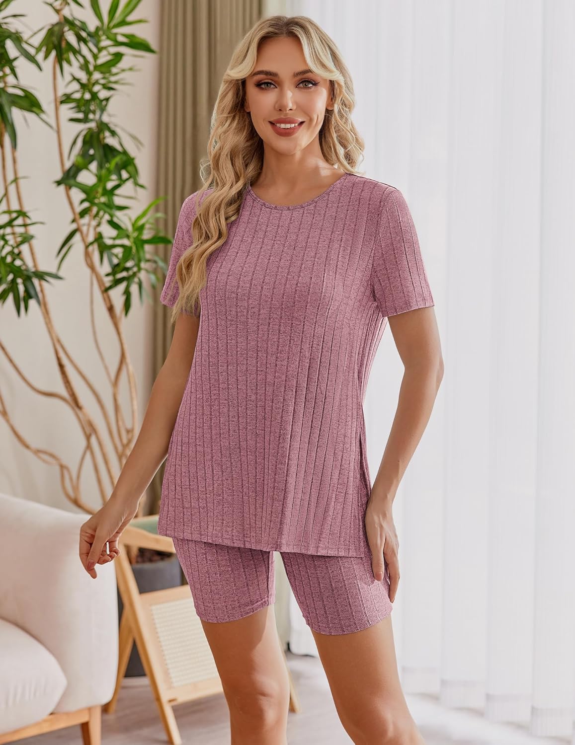 Maternity 2-piece set in mauve/pink: ribbed knit shirt and matching shorts