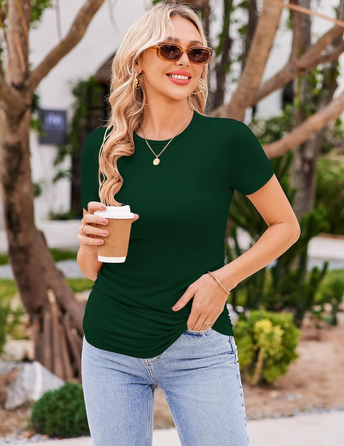 Dunkelgrünes Maternity-T-Shirt, Kurzarm, seitlich gerafft