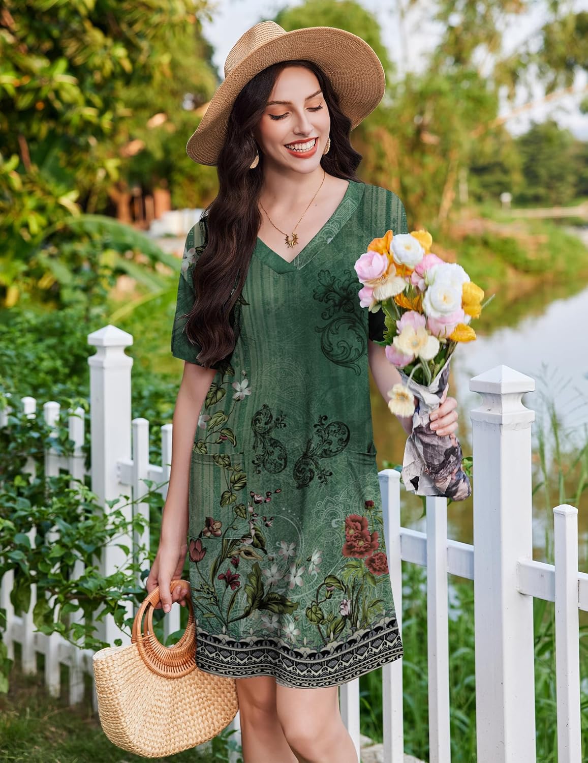 Short-sleeve nightgown, green floral V-neck with border trim
