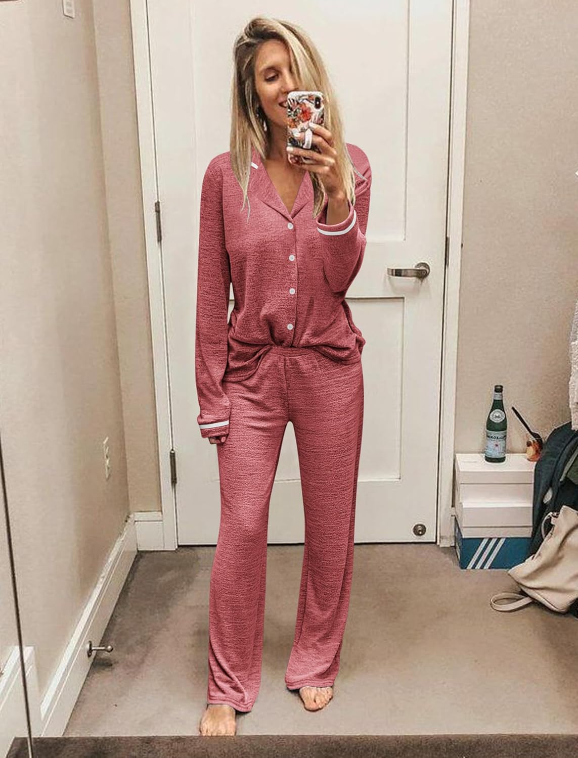 Rosa 2-teiliges Pyjama-Set: V-Ausschnitt-Jacke mit Knöpfen und lange Hose