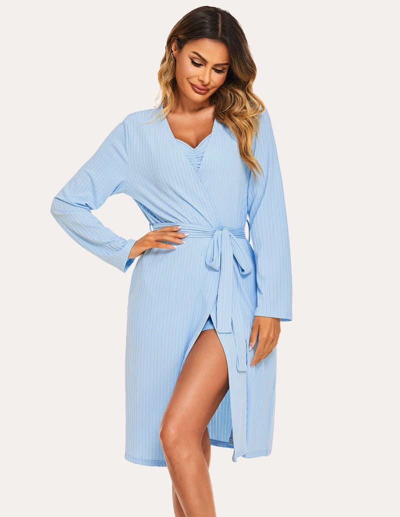 Blaues Dreiteiliges Pyjama-Set: Wickel-Kimono, Trägeroberteil und Shorts