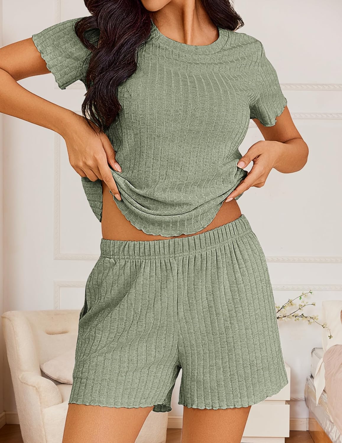 Pajama-Set in Ice Green: Rippstrick-Kurzarmshirt und Shorts, elastischer Bund