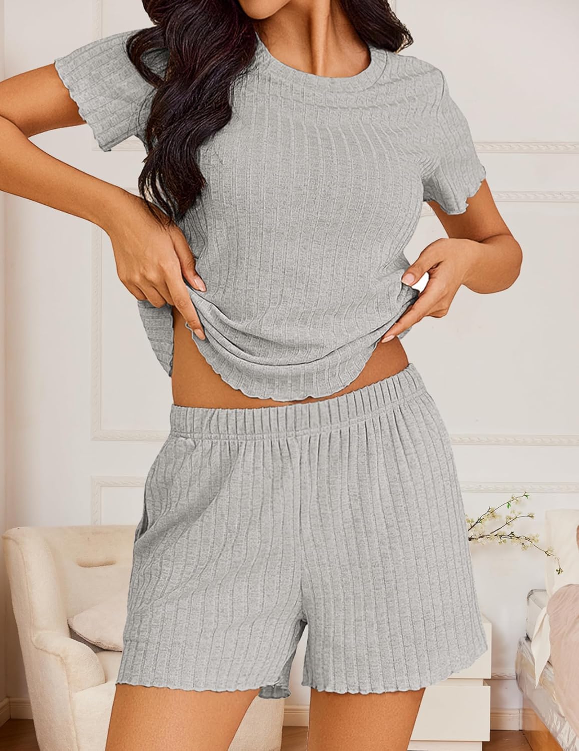 Ribbed knit pajama set in light grey: short-sleeve top and matching shorts