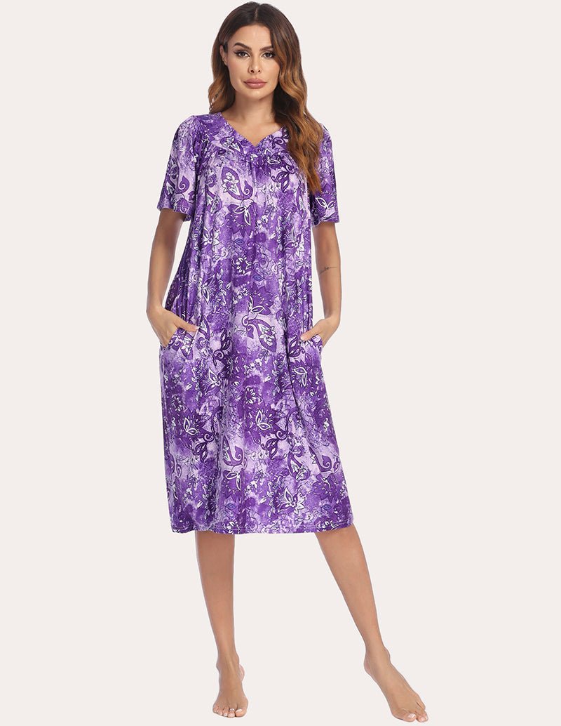 Lila Kurzarm-Nachthemd mit V-Ausschnitt und Paisley-ähnlichem Blumenmuster, A-Linie