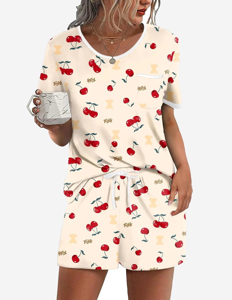 Zweiteiliges Pyjama-Set: beiges Oberteil und Shorts mit Kirsch-Print