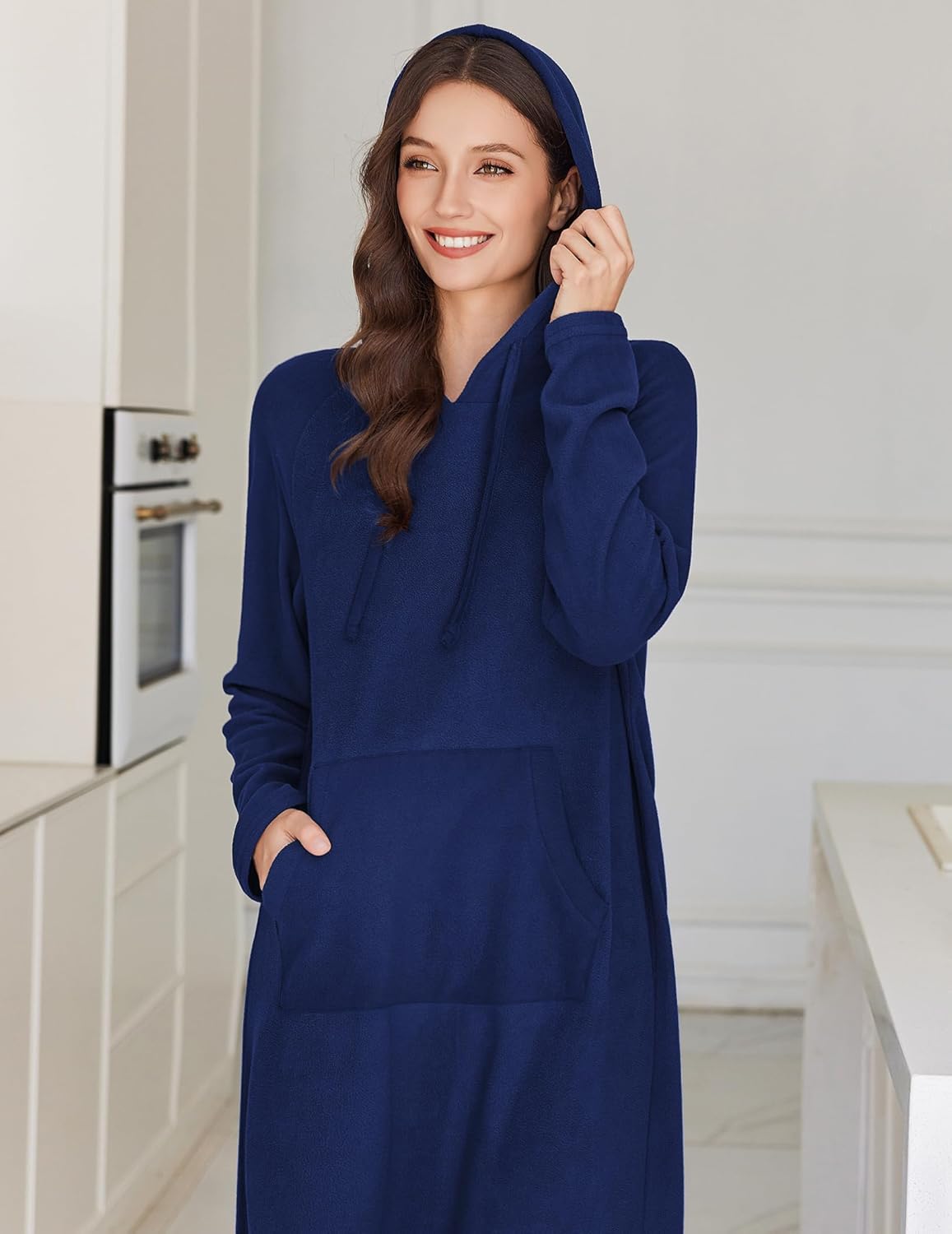 Fleece hooded nightgown, navy blue, front pocket and long sleeves