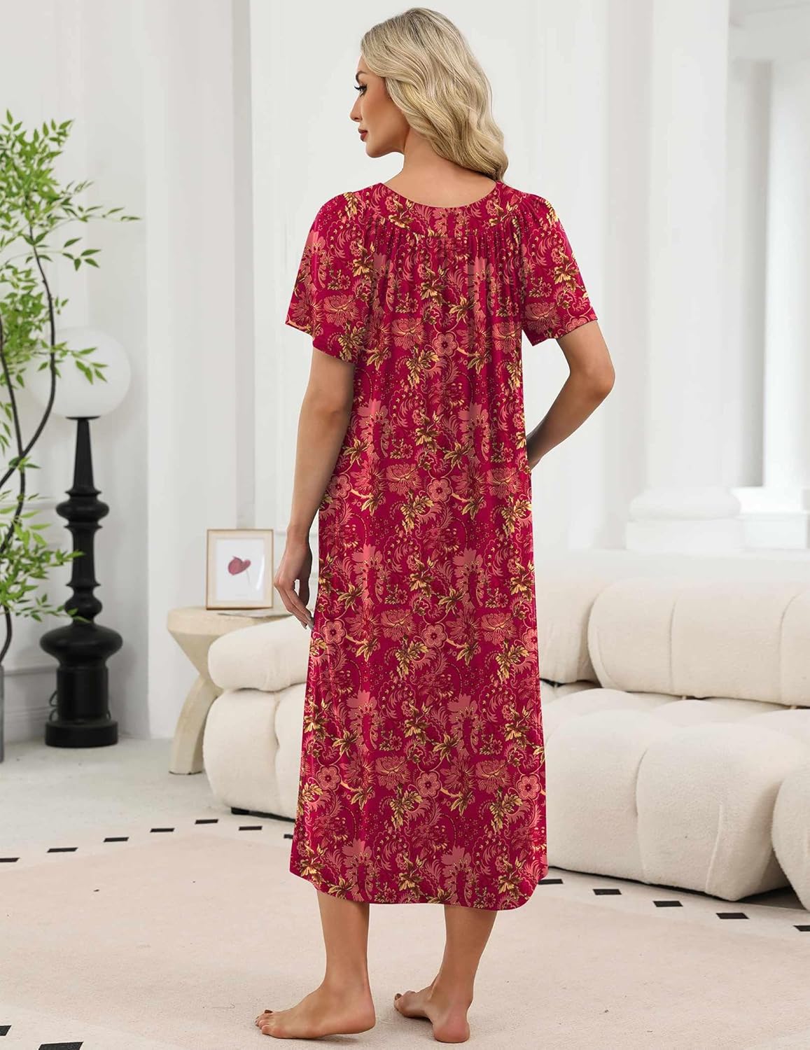 Long Nightgown weinrot mit floralen Mustern, Rückansicht, Kurzarm