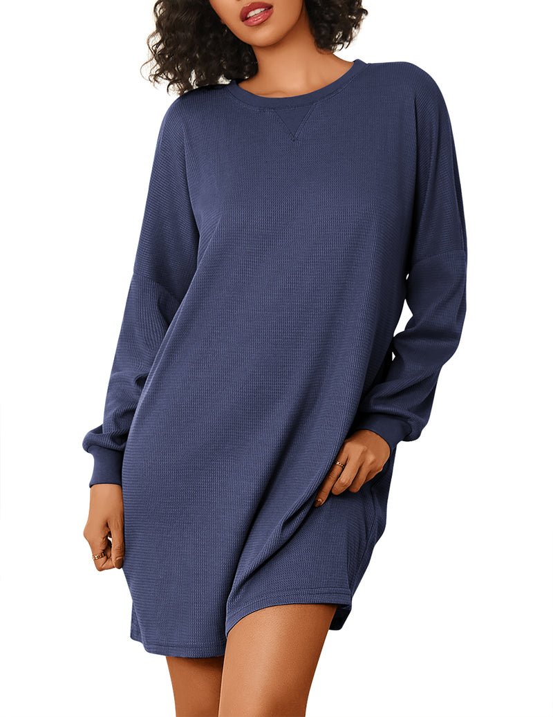 Navy waffle-knit long-sleeve nightshirt, round neck, loose fit, curved hem