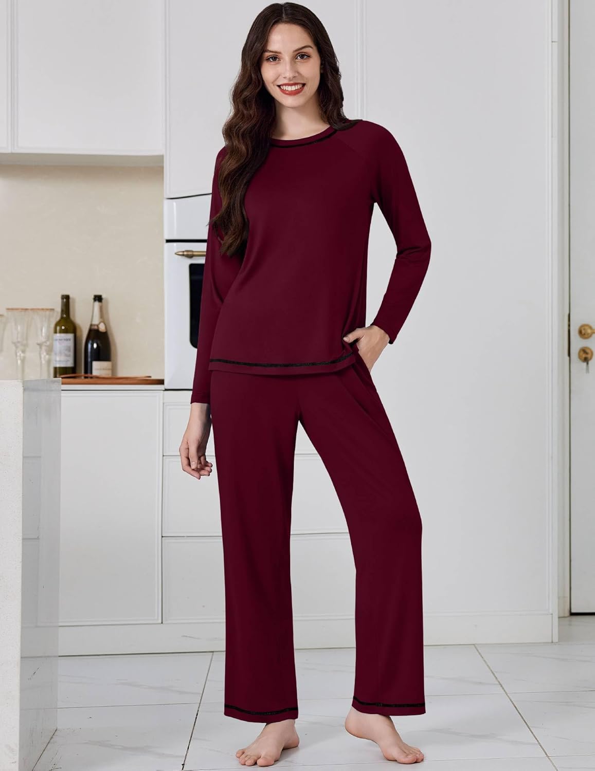 Bordeauxrode lange mouwen top en wijde pyjamabroek, tweedelige lounge set