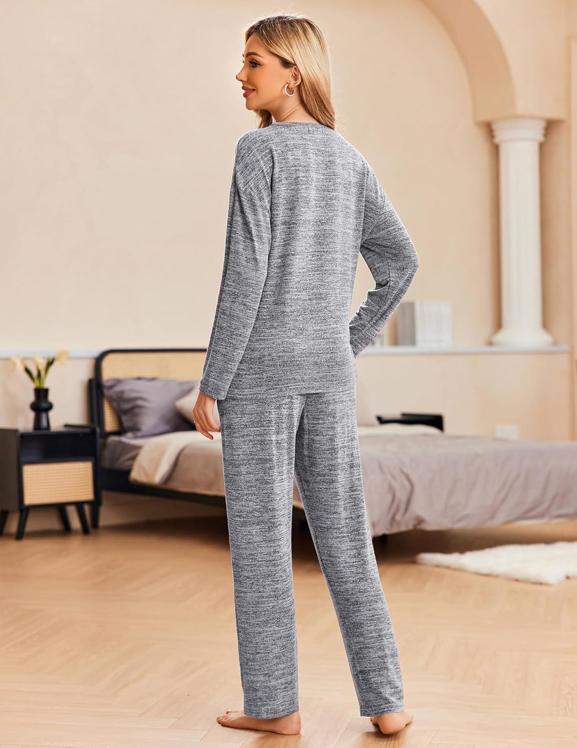 Longsleeve-Top und Pyjama-Hose, grau meliert, lange Ärmel und eng anliegende Beine