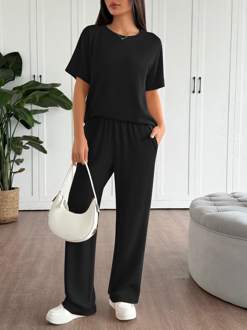 Black lounge set: loose-fit short-sleeve top and wide-leg trousers, 2-piece