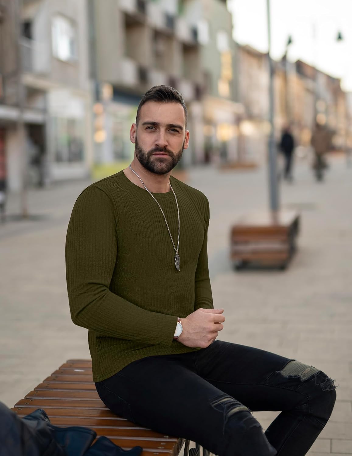 Olive green ribbed long-sleeve sweater for men, crew neck