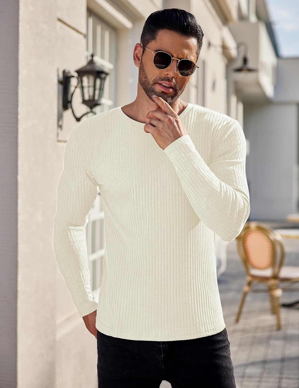 Men's ribbed long-sleeve sweater in white, crew neck and textured knit close-up