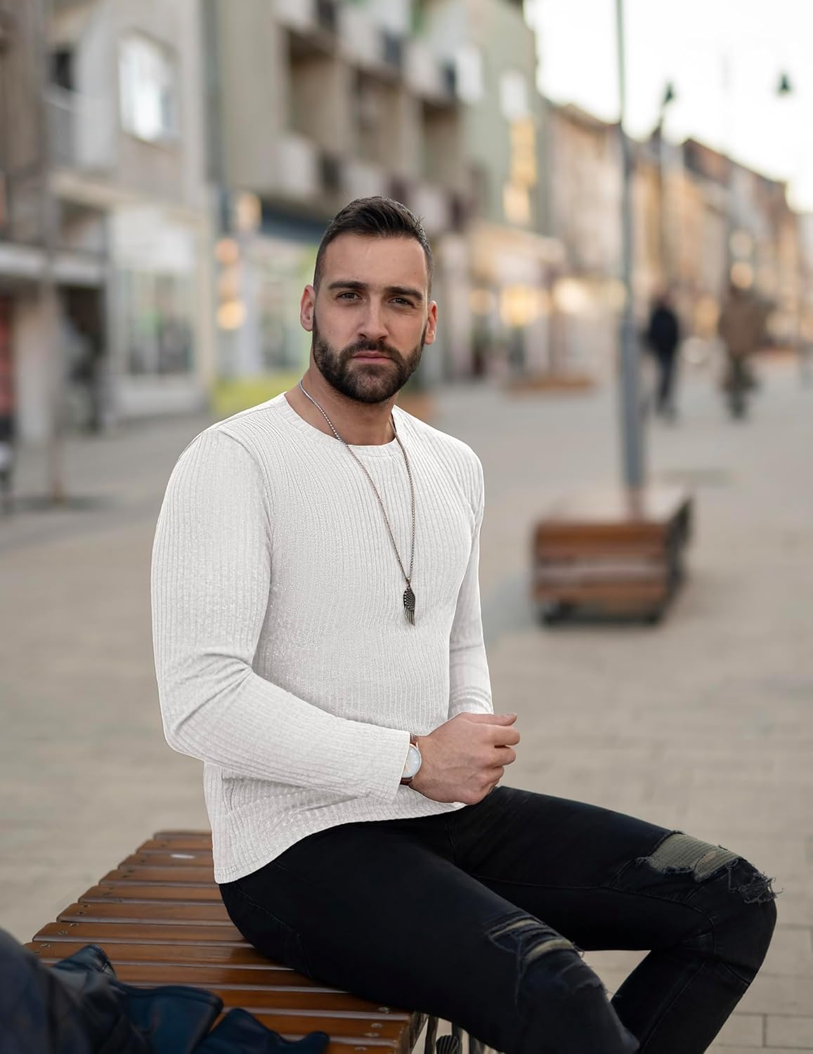 Men's ribbed long-sleeve sweater in beige, crew neck and long sleeve design