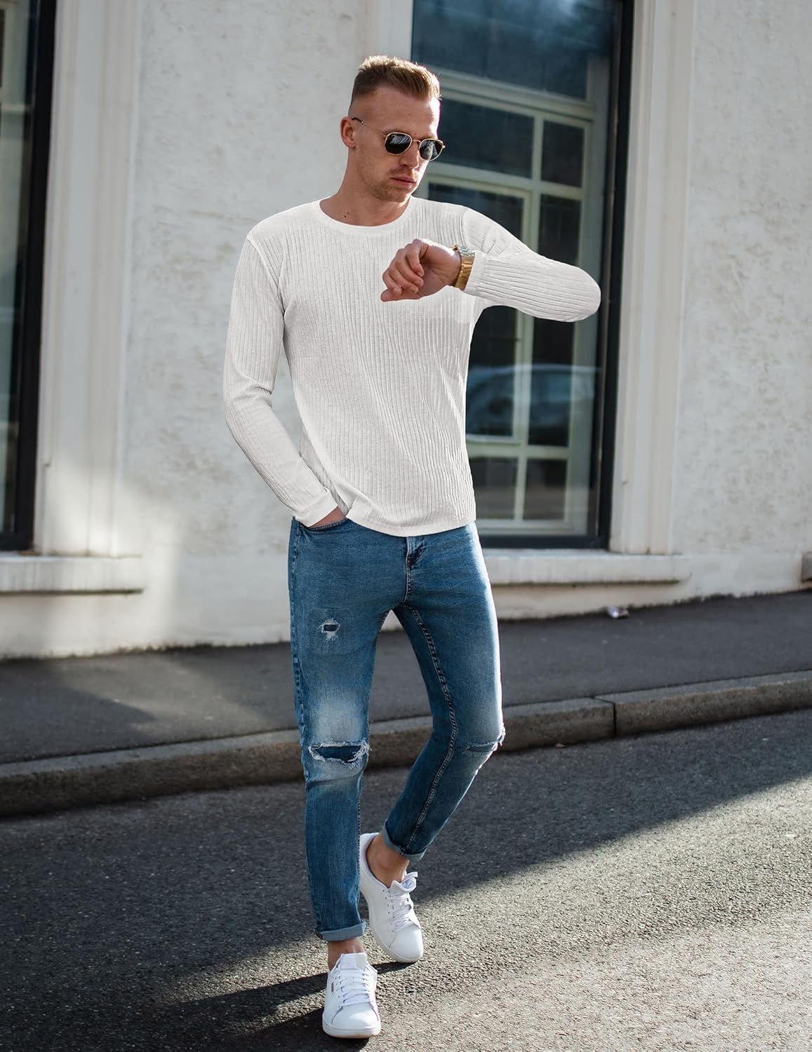 Men's ribbed long-sleeve sweater in white, crew neck and fitted long sleeves